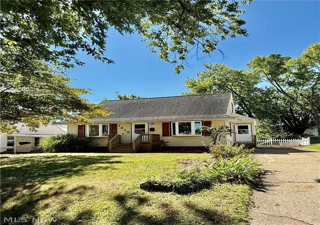 Photo 1 of Sale Pending at 1518 34th Street Ne, Canton, OH 44714 | MLS# 5243195 | Listing updated on 2026-09-21
