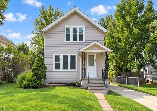 Photo 1 of Sale Pending at 861 N State St, Painesville, OH 44077 | MLS# 5243162 | Listing updated on 2026-09-28