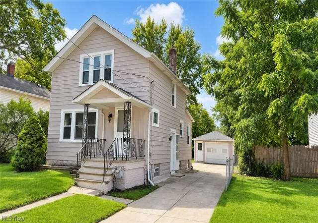 Photo 2 of Sale Pending at 861 N State St, Painesville, OH 44077 | MLS# 5243162 | Listing updated on 2026-09-28