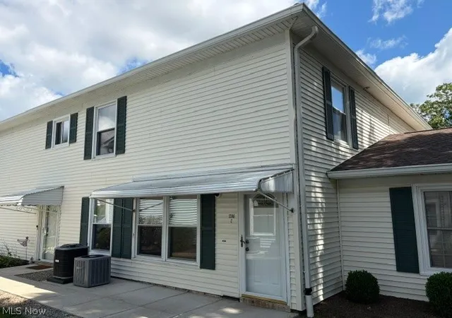 Photo 1 of Condo for sale at 1286 Pembrooke Dr #C, Salem, OH 44460 | MLS# 5242875 | Listing updated on 2026-09-10