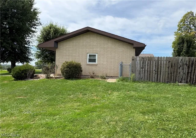 Photo 3 of Single family home for sale at 73305 Pleasant Grv Rd, Dillonvale, OH 43917 | MLS# 5242691 | Listing updated on 2026-10-01