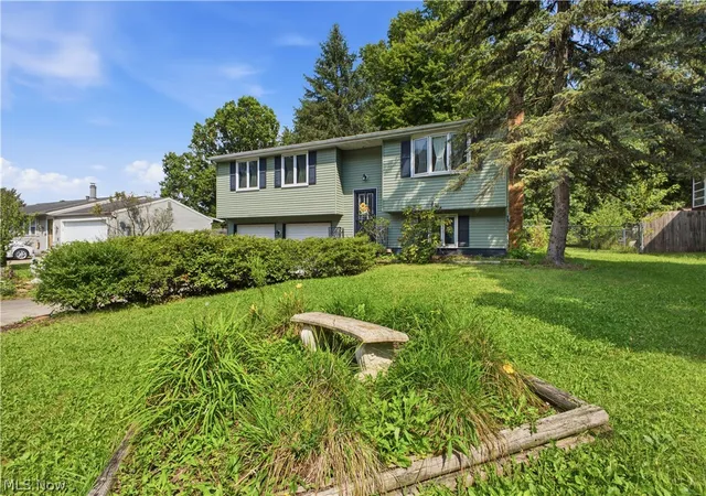 Photo 1 of Single family home for sale at 1343 Northfield Dr, Mineral Ridge, OH 44440 | MLS# 5243172 | Listing updated on 2026-10-05