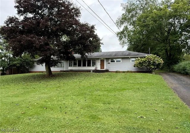 Single family home for sale at 4924 Cleveland Ave NW, Canton, OH 44709 | MLS# 5243220