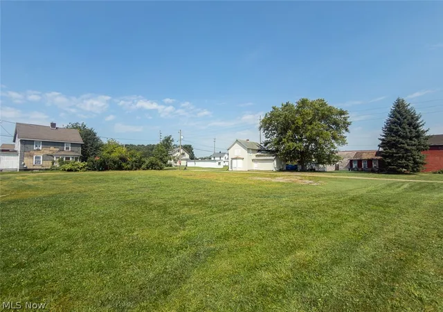 Photo 4 of Single family home for sale at 1107 Market Ave S, Canton, OH 44707 | MLS# 5240306 | Listing updated on 2026-10-07