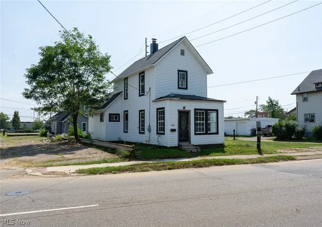 Photo 1 of Single family home for sale at 1002 Cleveland Ave Sw, Canton, OH 44707 | MLS# 5240233 | Listing updated on 2026-10-07