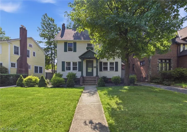 Photo 2 of Single family home for sale at 2972 Yorkshire Rd, Cleveland Heights, OH 44118 | MLS# 5242482 | Listing updated on 2026-09-09