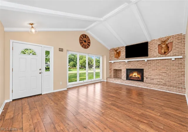 Photo 3 of Sale Pending at 181 Brentview Dr, Grafton, OH 44044 | MLS# 5243238 | Listing updated on 2026-09-24