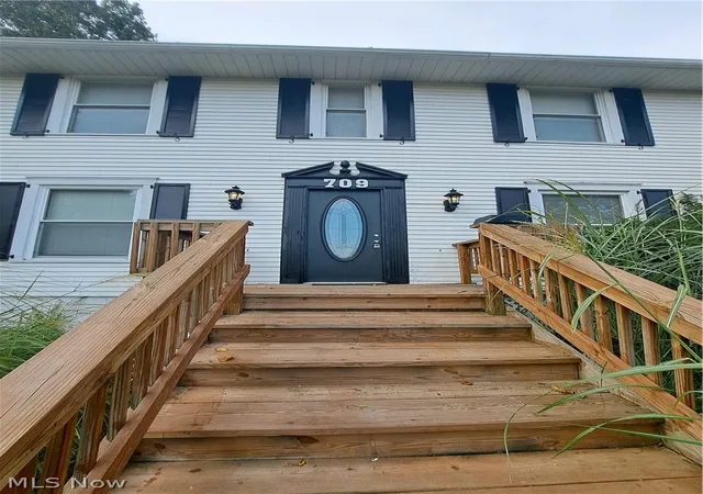 Photo 3 of Single family home for sale at 709 Mckinley Ave, Cambridge, OH 43725 | MLS# 5243254 | Listing updated on 2026-09-11