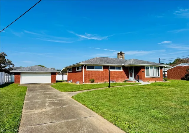 Photo 1 of Single family home for sale at 817 Morgan Ave, Belpre, OH 45714 | MLS# 5243308 | Listing updated on 2026-10-03