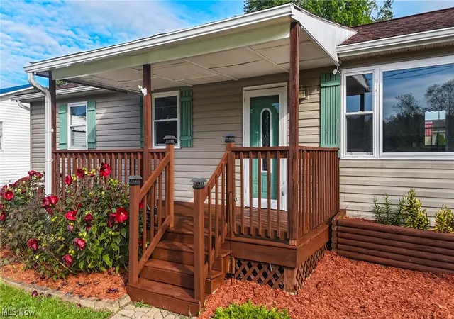 Photo 3 of Single family home for sale at 20 Suzanne St, Little Hocking, OH 45742 | MLS# 5242637 | Listing updated on 2026-10-03