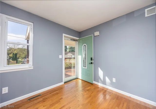 Photo 4 of Single family home for sale at 20 Suzanne St, Little Hocking, OH 45742 | MLS# 5242637 | Listing updated on 2026-10-03