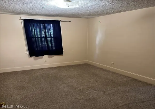 Photo 4 of Single family home for sale at 3528 Roseland Ave, Parkersburg, WV 26104 | MLS# 5243318 | Listing updated on 2026-10-28