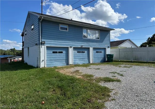 Photo 8 of Single family home for sale at 3528 Roseland Ave, Parkersburg, WV 26104 | MLS# 5243318 | Listing updated on 2026-09-09