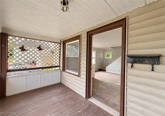 Photo 2 of Single family home for sale at 1027 Buena Vista Ave NE, Warren, OH 44483 | MLS# 5242781 | Listing updated on 2026-09-09