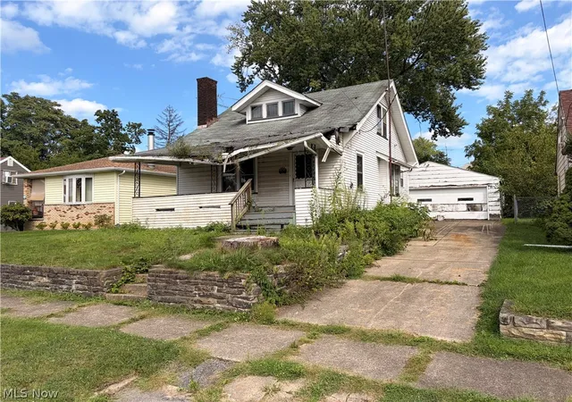 Single family home for sale at 1454 Sheridan Ave NE, Warren, OH 44483 | MLS# 5242782