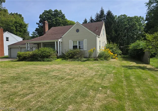 Photo 1 of Single family home for sale at 4047 Arden Blvd, Youngstown, OH 44511 | MLS# 5240203 | Listing updated on 2026-09-09