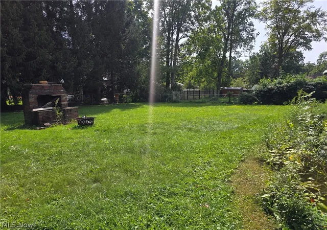 Photo 3 of Single family home for sale at 4047 Arden Blvd, Youngstown, OH 44511 | MLS# 5240203 | Listing updated on 2026-09-09
