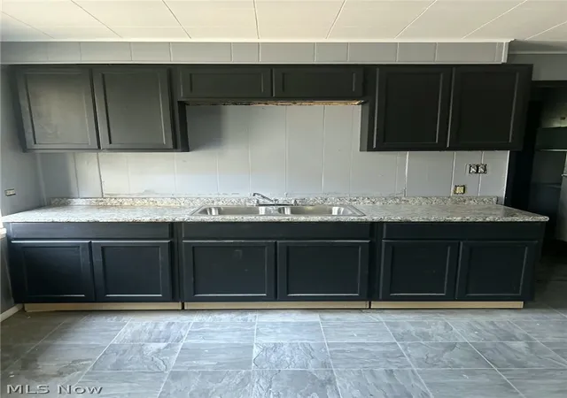 Photo 4 of House for sale at 1069 Carlyon Rd, Cleveland, OH 44112 | MLS# 5242797 | Listing updated on 2026-09-09