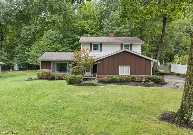 Photo 2 of Single family home for sale at 7033 Shaner Dr, Bedford, OH 44146 | MLS# 5243292 | Listing updated on 2026-09-09