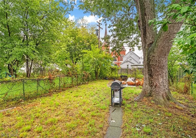 Photo 3 of Single family home for sale at 3273 W 44th Street, Cleveland, OH 44109 | MLS# 5243231 | Listing updated on 2026-10-29