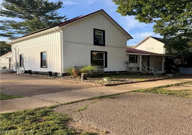 Photo 4 of Sale Pending at 412 4th Street, Warsaw, OH 43844 | MLS# 5243325 | Listing updated on 2026-09-22