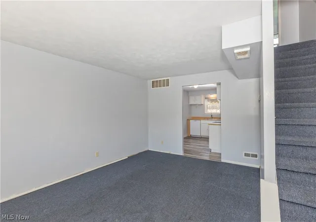 Listing Photo 5 - Condo for sale in building located at 1574 Lee Ter Dr, Wickliffe, OH 44092