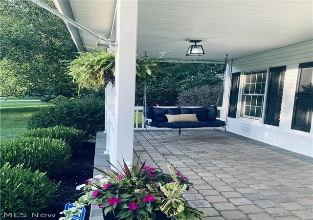Photo 3 of Sale Pending at 5427 Wilshire Park Dr, Hudson, OH 44236 | MLS# 5243398 | Listing updated on 2026-09-14