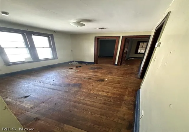 Listing Photo 2 - Condo for sale in building located at 1326 W 76th St, Cleveland, OH 44102