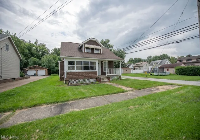 Photo 3 of Single family home for sale at 336 N 12th Street, Sebring, OH 44672 | MLS# 5243214 | Listing updated on 2026-09-09