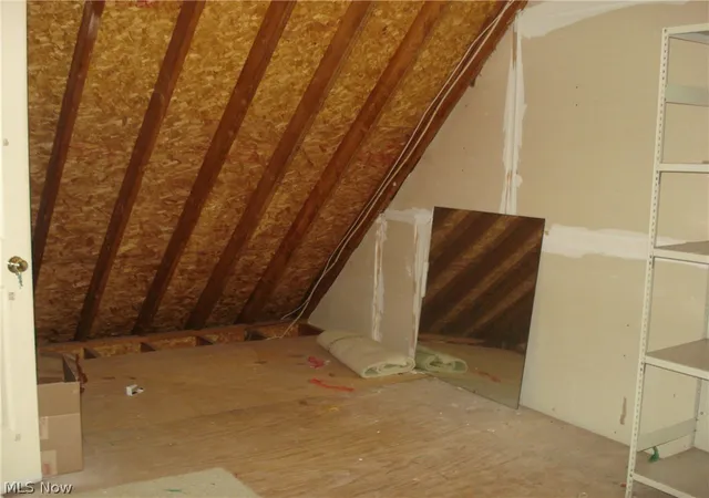 Listing Photo 2 - Condo for sale in building located at 7590 Andrea Dr, Concord Township, OH 44060