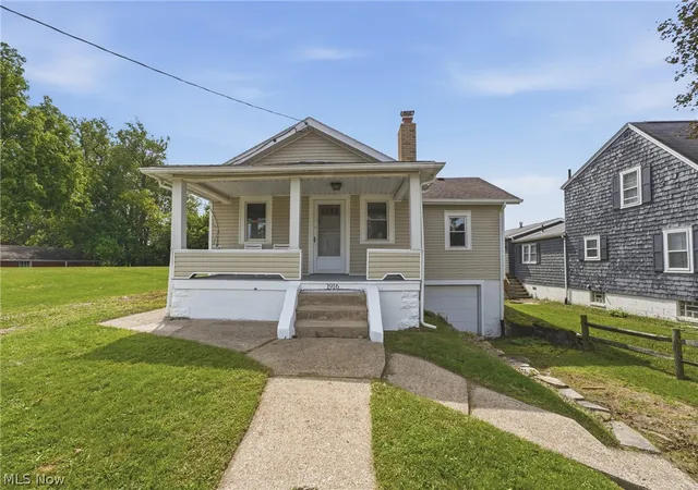 Photo 1 of Sale Pending at 1916 29th Street Nw, Canton, OH 44709 | MLS# 5242863 | Listing updated on 2026-09-14