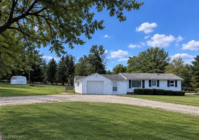 Photo 3 of Sale Pending at 8023 Columbus Rd Ne, Louisville, OH 44641 | MLS# 5243298 | Listing updated on 2026-09-23