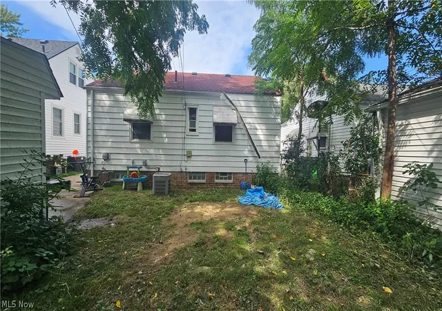 Photo 3 of Single family home for sale at 12332 Park Knoll Dr, Cleveland, OH 44125 | MLS# 5241885 | Listing updated on 2026-09-12