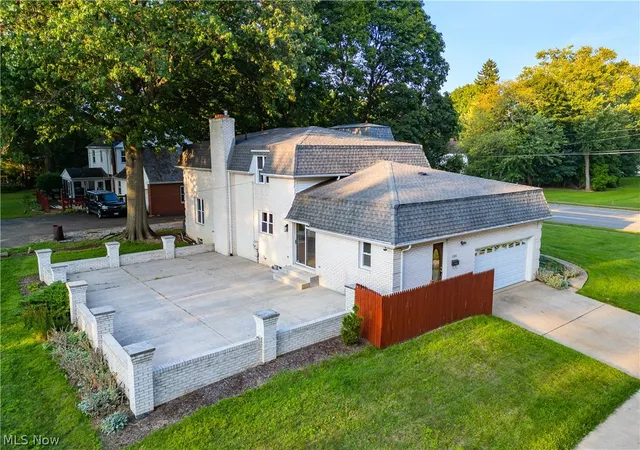 Photo 3 of Single family home for sale at 3503 Market Ave N, Canton, OH 44714 | MLS# 5243412 | Listing updated on 2026-09-29