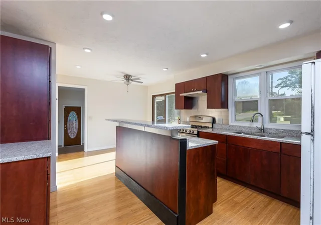 Photo 4 of Single family home for sale at 3503 Market Ave N, Canton, OH 44714 | MLS# 5243412 | Listing updated on 2026-09-29
