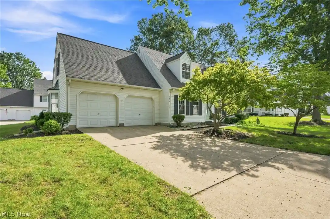Listing Photo 1 - Condo for sale in 7030 Cobblestone Ln located at 7030 Cobblestone Ln, Concord Township, OH 44060 - Unit 7030 Cobblestone Ln
