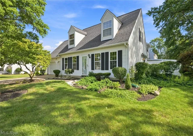 Photo 3 of Condo for sale at 7030 Cobblestone Ln, Concord Township, OH 44060 | MLS# 5243416 | Listing updated on 2026-09-09