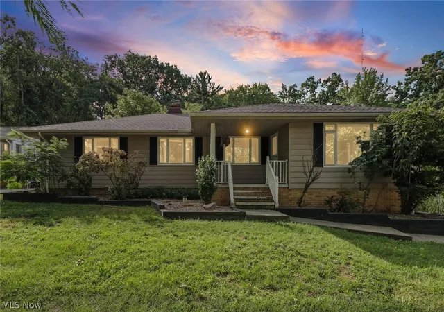Photo 1 of Single family home for sale at 4695 W Ridgewood Dr, Cleveland, OH 44134 | MLS# 5242597 | Listing updated on 2026-09-10