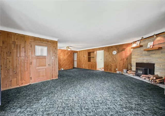 Photo 2 of Single family home for sale at 4695 W Ridgewood Dr, Cleveland, OH 44134 | MLS# 5242597 | Listing updated on 2026-09-10