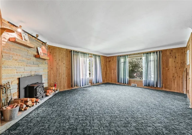 Photo 3 of Single family home for sale at 4695 W Ridgewood Dr, Cleveland, OH 44134 | MLS# 5242597 | Listing updated on 2026-09-10
