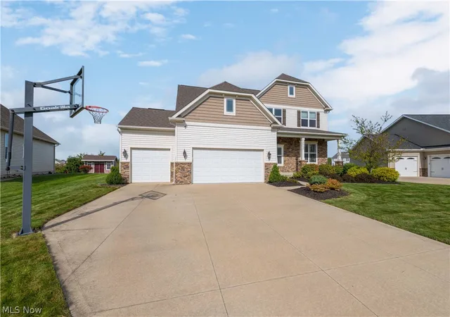 Photo 3 of Single family home for sale at 36136 W Shore Pkwy, North Ridgeville, OH 44039 | MLS# 5243004 | Listing updated on 2026-10-01