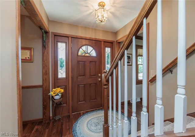 Photo 3 of Single family home for sale at 316 Crestview Dr, Elyria, OH 44035 | MLS# 5240868 | Listing updated on 2026-09-14