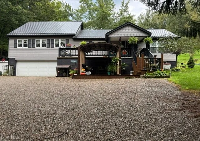 Photo 1 of Single family home for sale at 410 Mahan Ln, Follansbee, WV 26037 | MLS# 5243520 | Listing updated on 2026-09-09