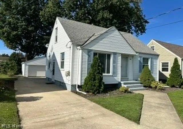 Photo 2 of Single family home for sale at 648 Belmont Dr, Painesville, OH 44077 | MLS# 5243461 | Listing updated on 2026-09-14