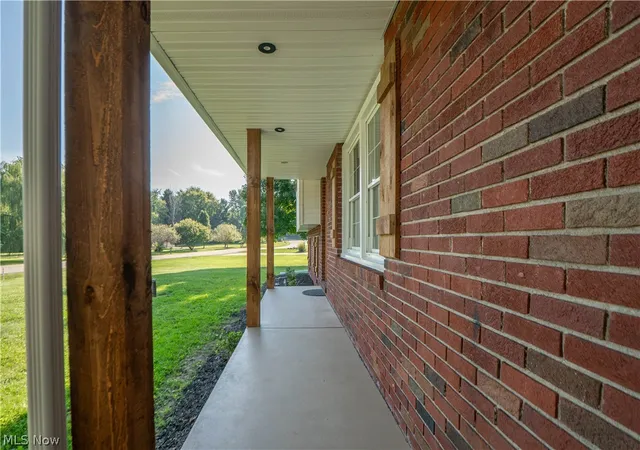 Photo 3 of Single family home for sale at 1232 Canyon St Ne, Uniontown, OH 44685 | MLS# 5242220 | Listing updated on 2026-10-05