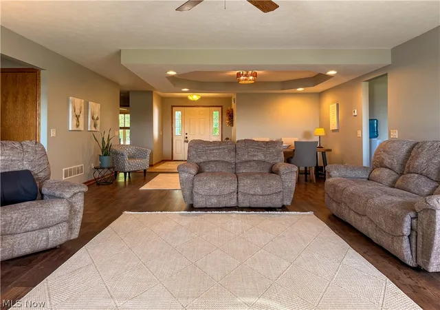 Listing Photo 4 - Condo for sale in building located at 125 Pondview Cir, Rittman, OH 44270