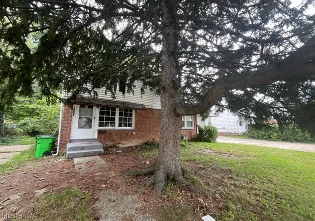 Photo 1 of Single family home for sale at 1467 E 250th Street, Euclid, OH 44117 | MLS# 5242930 | Listing updated on 2026-09-09