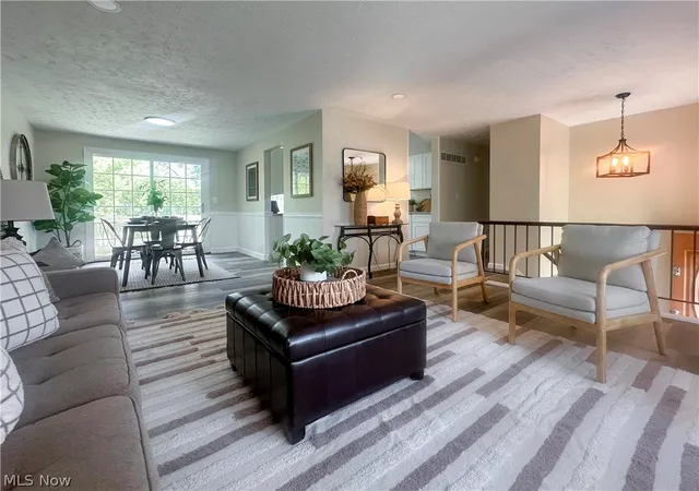 Photo 3 of Single family home for sale at 322 West St, Niles, OH 44446 | MLS# 5243508 | Listing updated on 2026-09-09