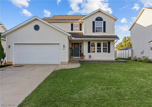 Photo 2 of Sale Pending at 35316 Oxford Ct, North Ridgeville, OH 44039 | MLS# 5243383 | Listing updated on 2026-09-14