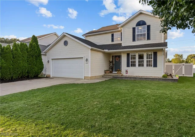 Photo 3 of Sale Pending at 35316 Oxford Ct, North Ridgeville, OH 44039 | MLS# 5243383 | Listing updated on 2026-09-14
